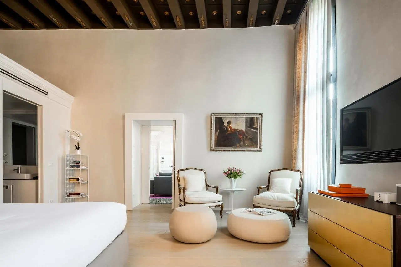Palazzo Soranzo Noble Floor R&R Apartment Venice Italy