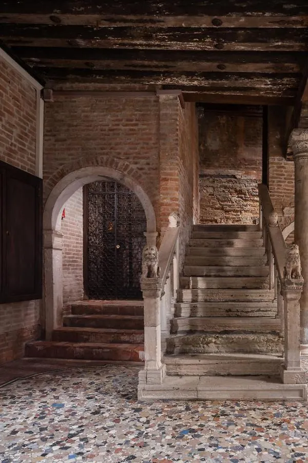 Palazzo Soranzo Noble Floor R&R Apartment Venice